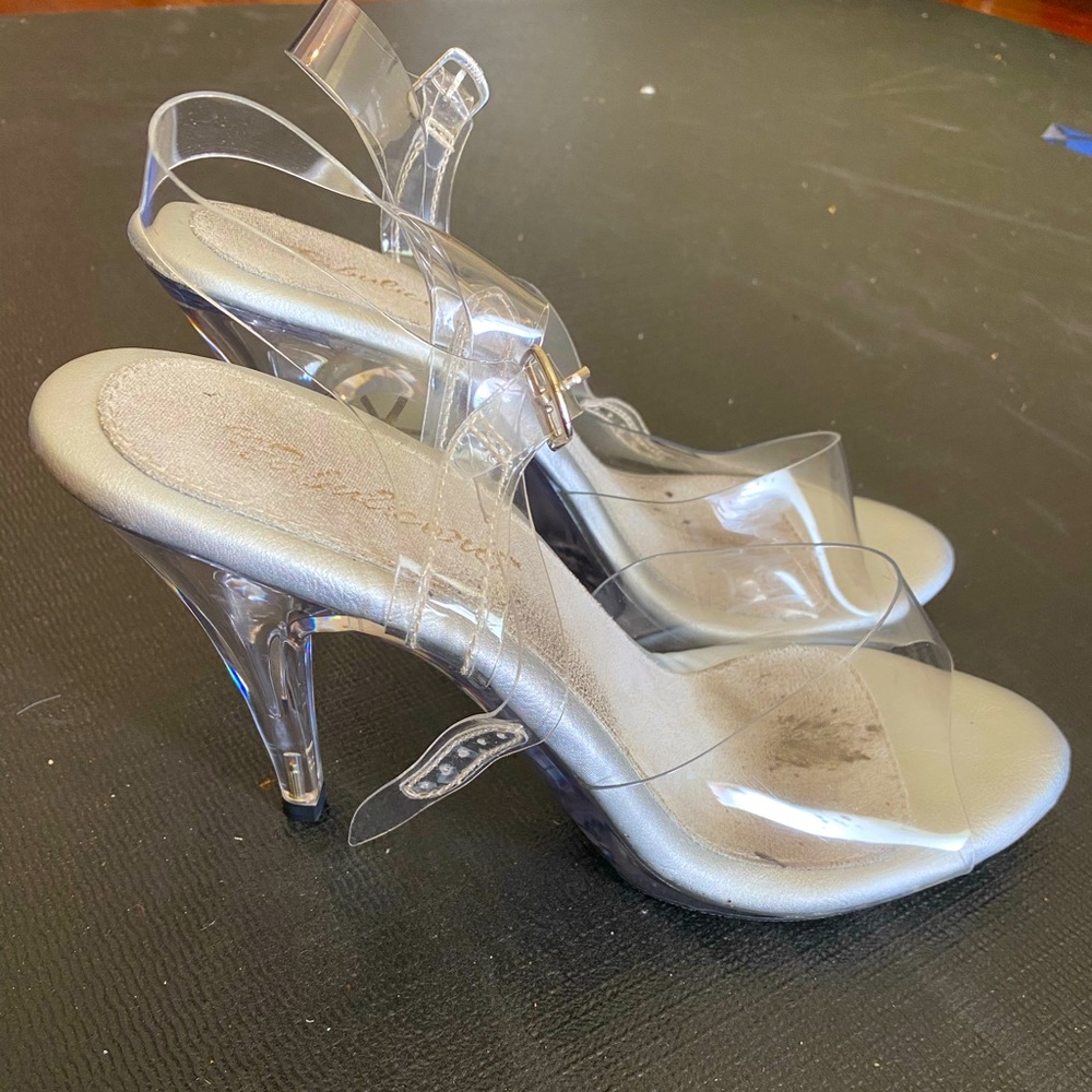 Clear competition heel